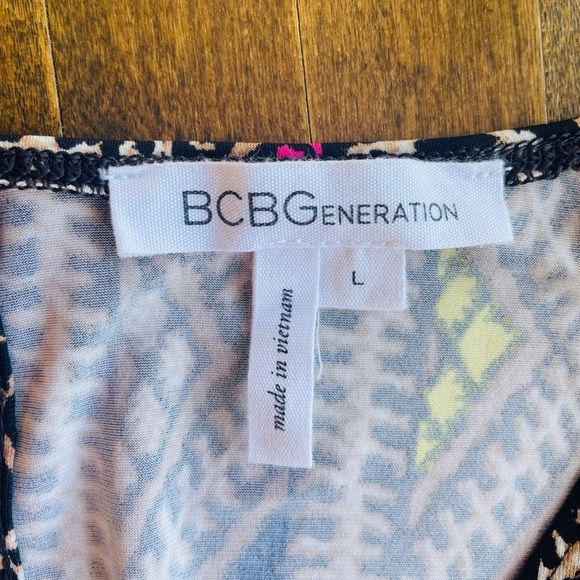 BCBGeneration ROMPER, Sz L, EUC, Super-Soft, Comfy, Poly/Spandex, Colorful & Fun - Picture 5 of 15